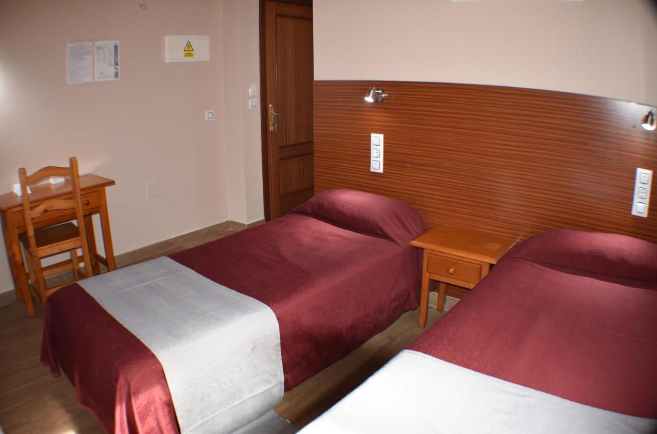 Hostal Alamare Séville Extérieur photo