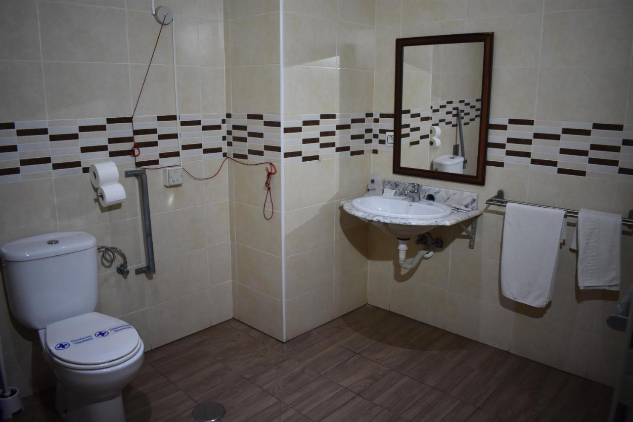 Hostal Alamare Séville Extérieur photo