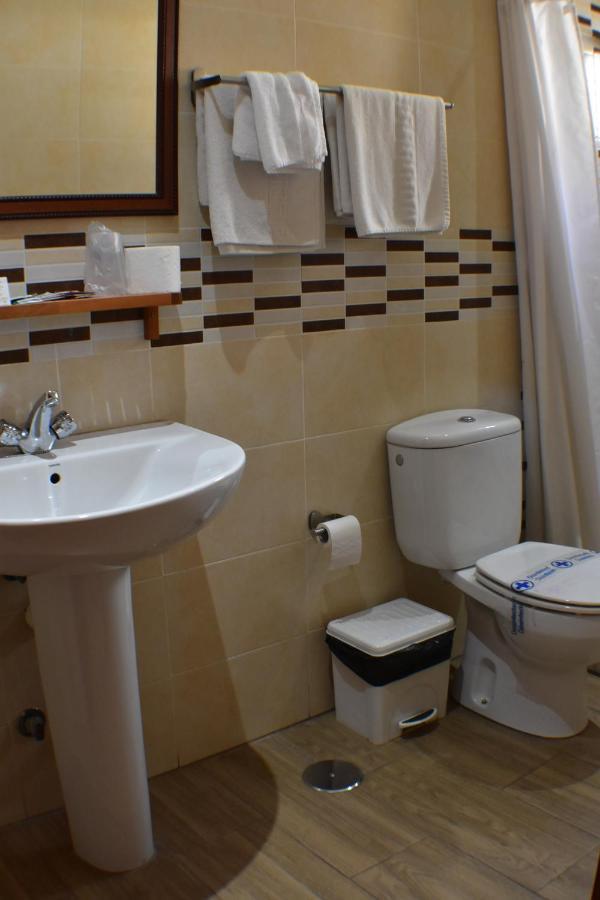 Hostal Alamare Séville Extérieur photo